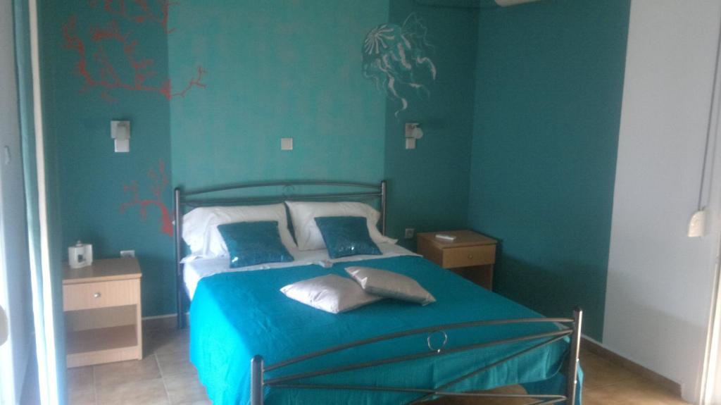 Karmik Concept Pension Afantou Room photo