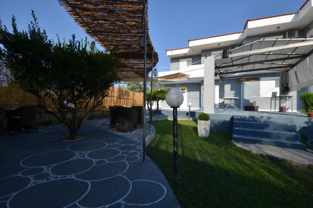 Karmik Concept Pension Afantou Exterior photo
