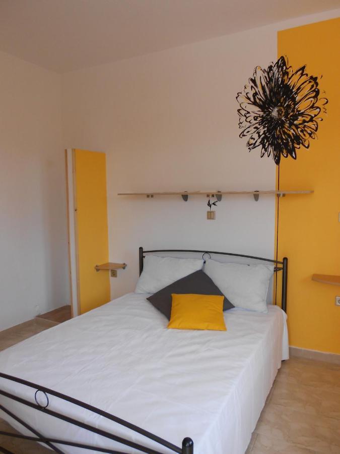 Karmik Concept Pension Afantou Room photo
